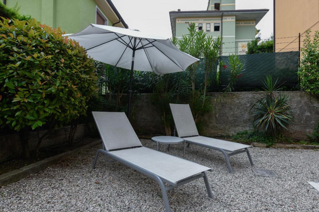 Garden Apartment Бардолино Экстерьер фото